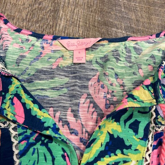 Lilly Pulitzer Tilda Tunic top size small - Picture 2 of 3